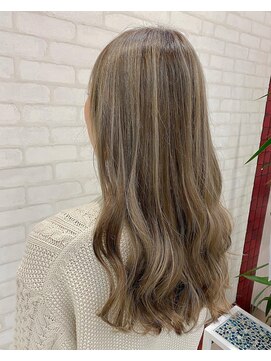 ビス ヘア アンド ビューティー 西新井店(Vis Hair&Beauty) ナチュラル/アッシュベージュ/バレイヤージュ/大人かわいい/小顔