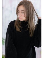 ミック ヘアアンドビューティー 大山店(miq Hair&Beauty) センターパートも◎スモーキーカラー透け感ワンカールa