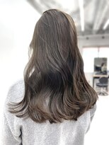 ラル 立川(lar)&nbsp;ロングフリンジレイヤー_オリーブベージュレイヤーカット