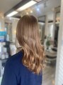 ヘアーアンドメイク アビディング(hair&make abiding) ミルクティーカラー。ブリーチが必要なカラーになります。