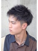ツーブロックの軽いベリーショート