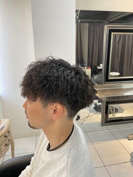 アイズ 海老名(AIZU) ツイストスパイラルパーマ 波巻きパーマ ツイストパーマ 眉毛