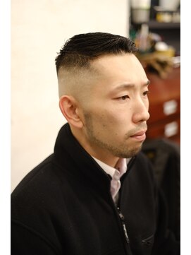 ブロートーキョーバーバーショップ 神田店(Bro Tokyo BARBERSHOP) 【神田】ビジネススキンフェード爽やかスタイル
