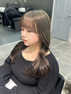 ジーニー 千葉(GENiE) オリーブグレージュ/韓国くびれ/似合わせカット【白井愛海】