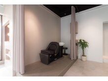 フルフラットのシャンプー台で当店おすすめのスパをぜひ♪