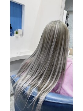 ウーロス(uros.) グレージュ×シルバー☆バレイヤージュ