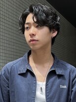 ノイ(noi) センターパートニュアンスパーマ刈り上げツーブロックメンズヘア