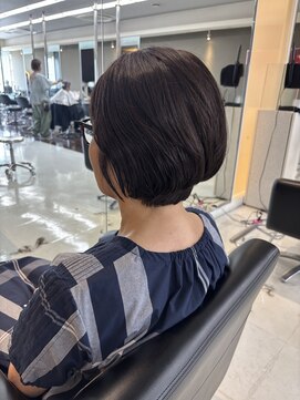 シャンプーボーイエイムス(SHAMPOO BOY aims) 大人ショートボブ