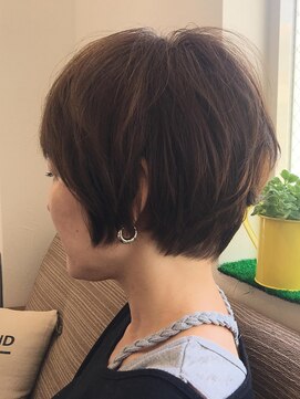 ルヴァンブルー ふんわり優しい質感でスタイルアップなヘアスタイル