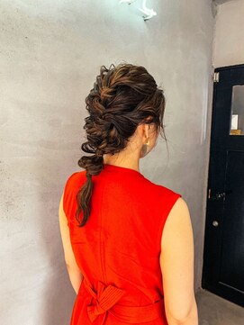 ソース(source) ///source/// 編みおろし パーティーアレンジ