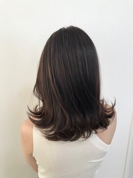 チェレ ロッソ 金剛店(Chere rosso) ミディアム外ハネ×ラフカール×ワンカール