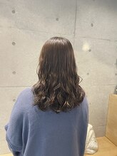 アークプラス(arc+)&nbsp;コテ巻き風セミロングのデジタルパーマ