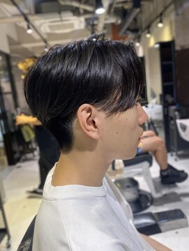 フランクスバーバーザスタンド(Frank’s barber the stand) ツーブロックセンターパートE