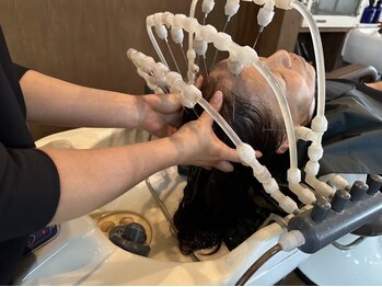 サロン ド パリスの写真/《頭皮環境を整えるデトックスヘッドスパ》頭皮と髪を健康的に、カラーやパーマの持ちもアップ☆