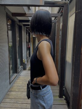 ウーフ(U-fu) 暗めのオリーブと切りっぱなし