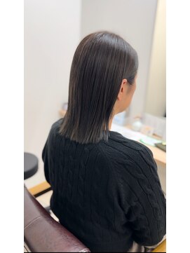 エレノア 自由が丘店(Eleanor) 切りっぱなしボブ/30代40代50代/寒色カラー/グレージュカラー