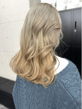 スターズ 柏(STARS) ミルクティーベージュ　ブリーチ　ホワイトカラー　透明感カラー