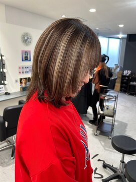 キング(K!ng) 縮毛矯正髪質改善ハイライトレイヤーカット枚方美容室エクステ