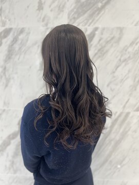 ゼル 獨協大学前(ZELE) コテ巻き風パーマ