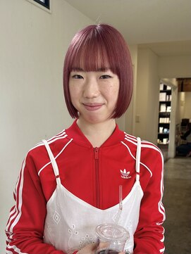 クオン 伊勢崎(QUON.) ボブ×ピンクカラー