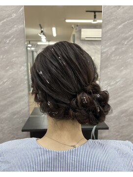 エルディ 大宮(eldy) 編み込みサイドアップ