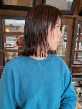 ニュース(NEWS) ミディアムボブ×ホワイトヴァイオレットカラー