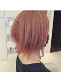 ピンクベージュ外はねレイヤーマッシュ