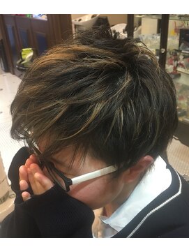 バーバー アカダマ 初めてのカラー