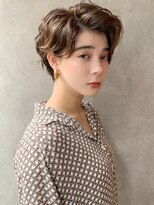 アヴァロン(AVALON)&nbsp;艶ベージュ×ラフウェーブでつくる上質な大人ショート◎