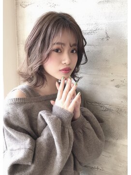 ソワリー 栄(THOiRY) 小顔カットが得意なスタイリストby坂元