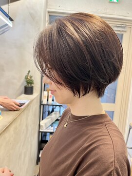 ロマリア(Lomalia) 【Lomalia表参道】ショートボブ/ケアカラー