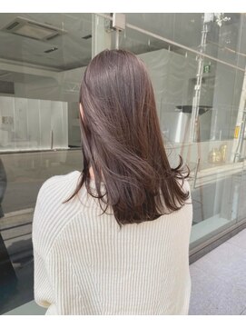 リル(LiLu) 大人可愛いベージュカラー