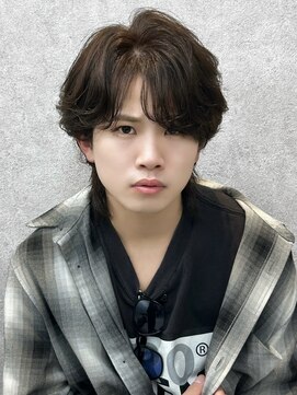 ジーナ 天神(Zina) ミディアムウルフ