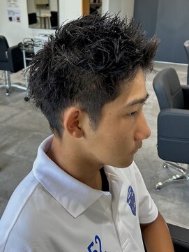 ヒュイル バイ ニアウ(Hwyl by Niau) メンズカットショート刈り上げナチュラルスパイキーショート