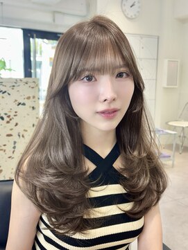 e13ブリーチなしダブルカラーオリーブベージュレイヤーカット