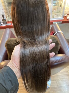 ビタミン vitaminne美容室 ミディアムストレート