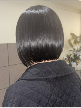 フイ(HUI) ぱつっとボブ前下がりボブばっさりカット/natsuki HUI 金山