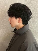 ニアウ 新宿(Niau)&nbsp;MEN’S/リバースセンターパート/ニュアンスパーマ/新宿
