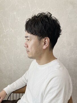 メンズ グレネイド(MENS GRENADE) 大人男子の垢抜けパーマ｜朝のセットが楽になるマッシュウルフ