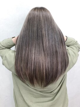 ジゼル(gisele) メタリックグレー