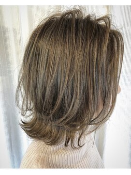 ヴィレッジ(Village) 大人くびれショート♪