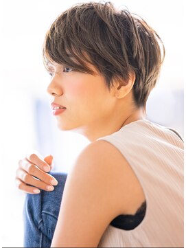 サーカス バイ ビュートリアム 青山(CIRCUS by BEAUTRIUM) 大人可愛いジェンダーレスショート 20代 30代 40代 50代