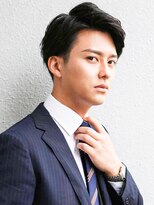 スーツ短髪ツーブロック束感モテる黒髪シークレットパーマ流行