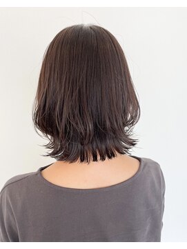 シイカ(sika.) ミディアムレイヤー　明るい白髪染め♪