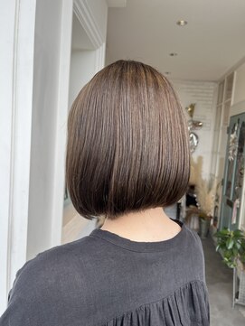 ユイバイラドンナ(Huit by LADONNA) メローベージュ