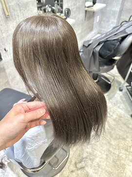 アンダーバーホワイト(_WHITE) ブリーチ無しダブルカラー　オリーブベージュ