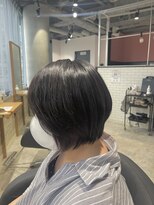 リーオオサカ(Lee Osaka) 【Lee大阪店】ナチュラルBLACK×前下がりショート/新出