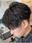 波巻きパーマセンターパートツイストスパイラルパーマ刈り上げ