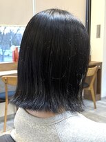 アトリエコア(Atelier Coa)&nbsp;顔周りレイヤーカットグレージュカラーくびれボブベージュカラー