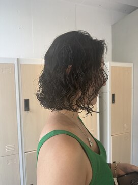 ヌーフェム(nuu fem) ウェーブボブ波巻きボブカーリーヘアボブパーマ